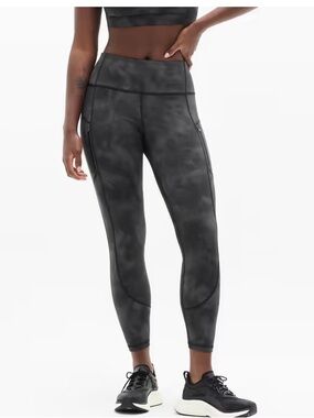 Athleta Black Rainier Reflective Tights- Meduim